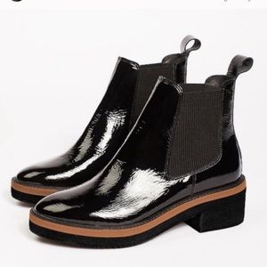 Free people Caleb patent leather bootie Chelsea sz 8